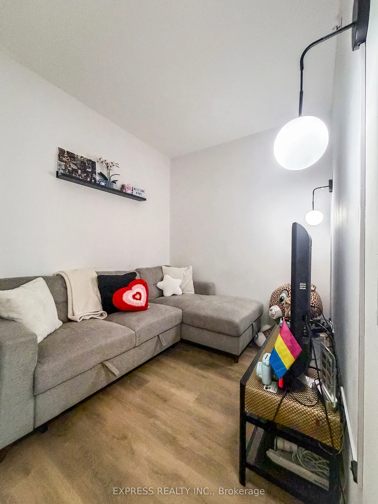 128 Fairview Mall Drive — photo 11