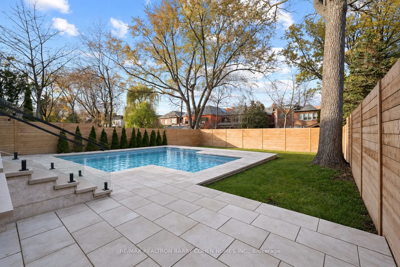 370 Glengrove Avenue W — photo 49