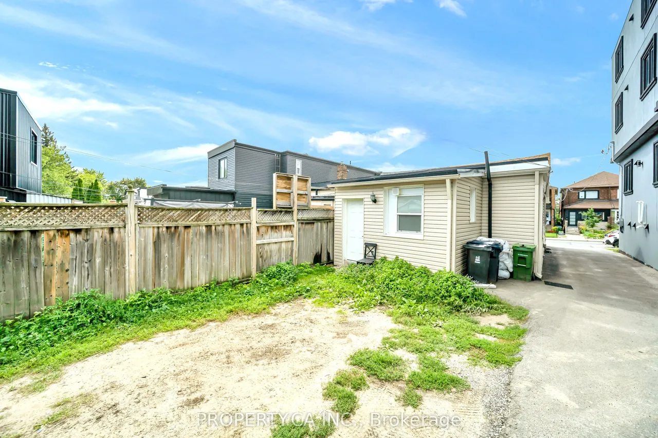 285 Robina Avenue — photo 3