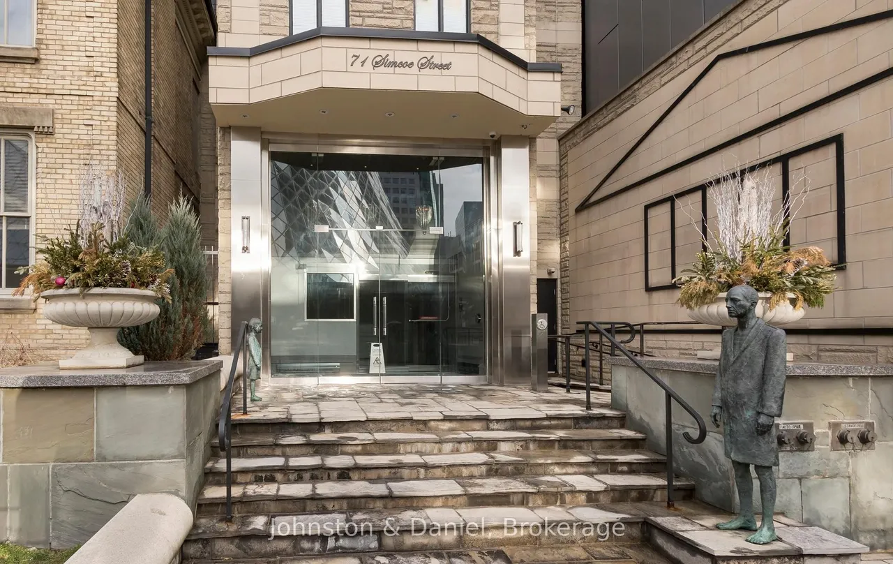 71 Simcoe Street — photo 3