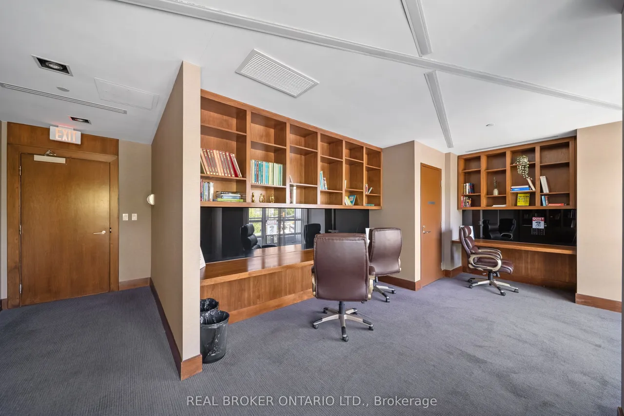 2015 Sheppard Avenue E — photo 31