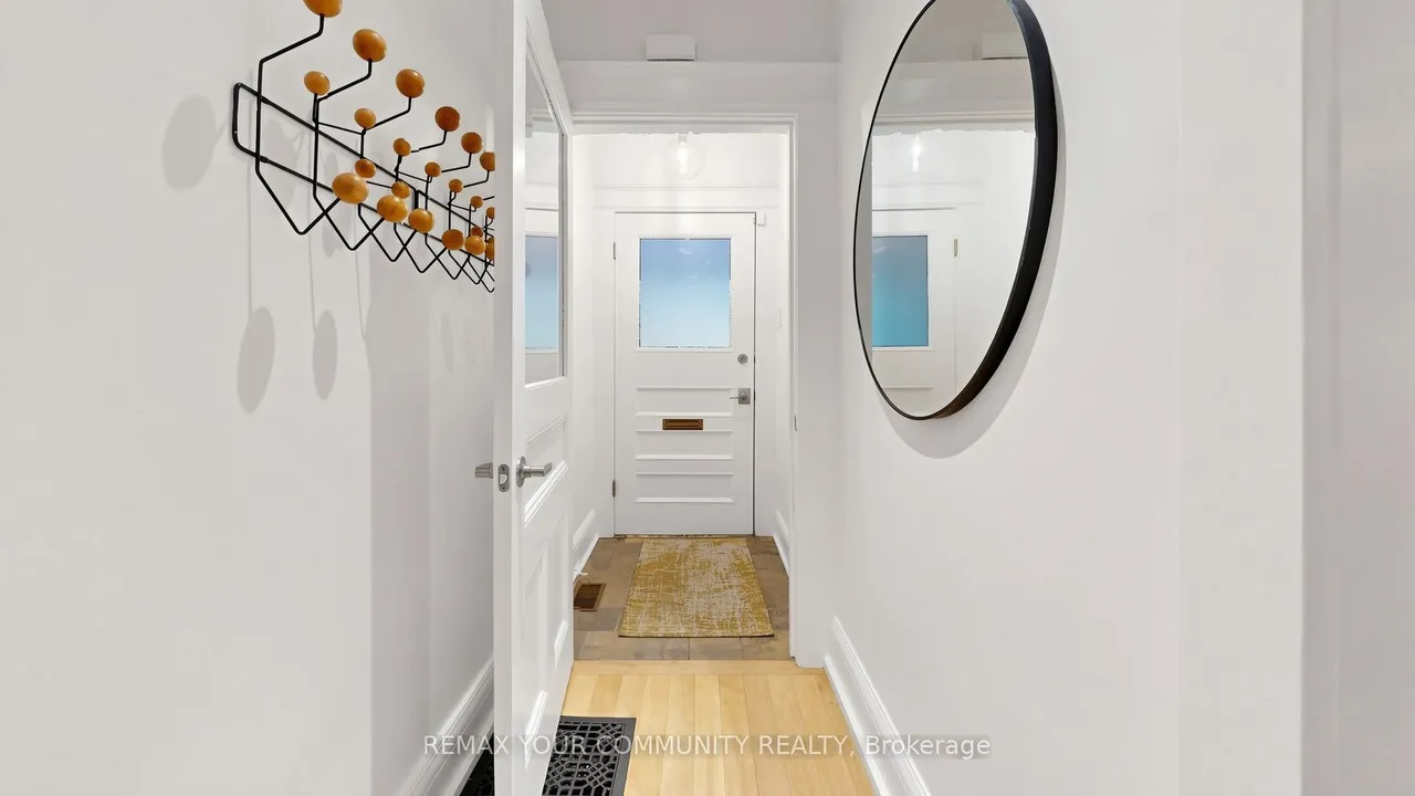 104 Wells Street — photo 2