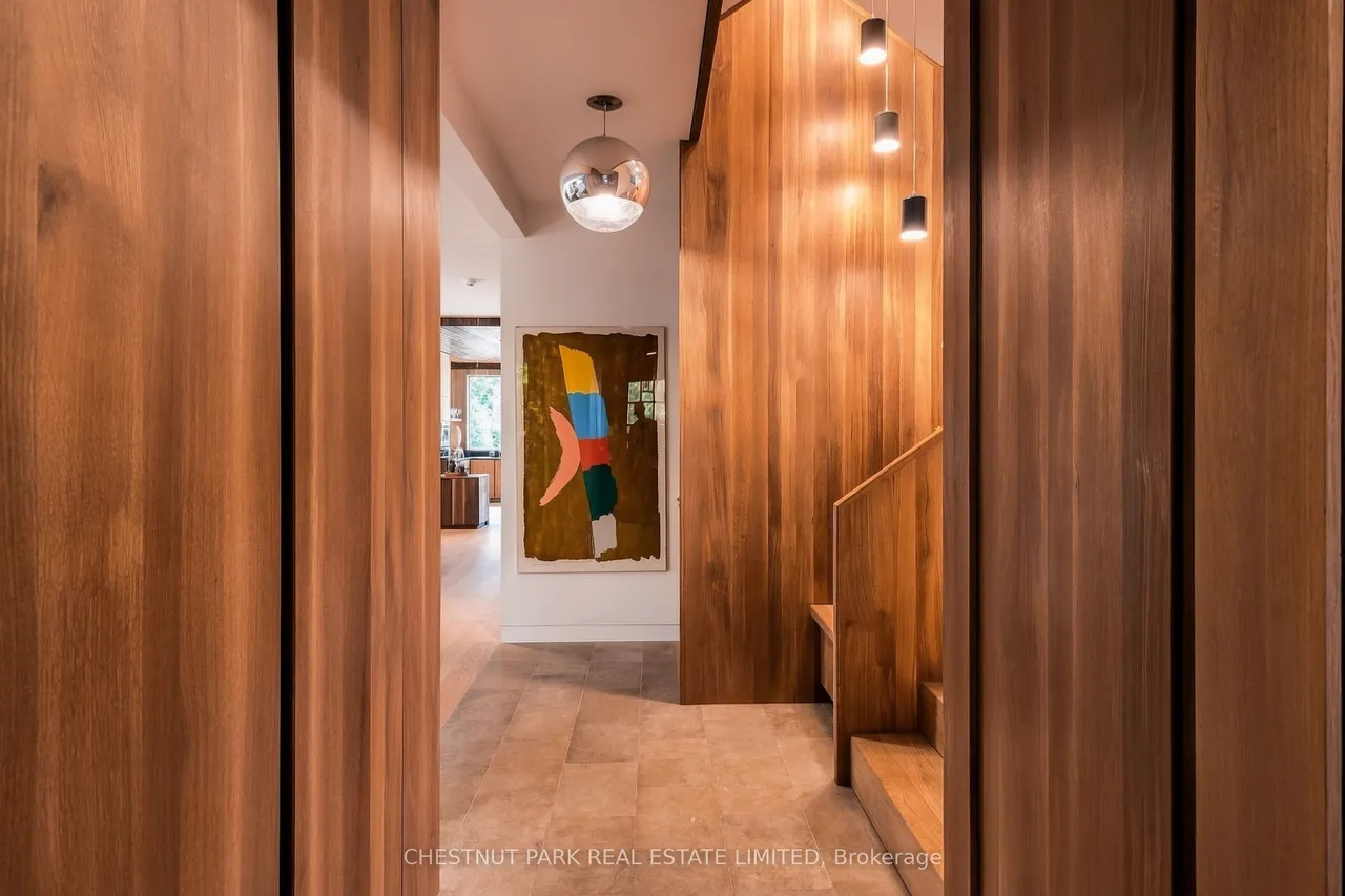 149 Roxborough Street E — photo 2