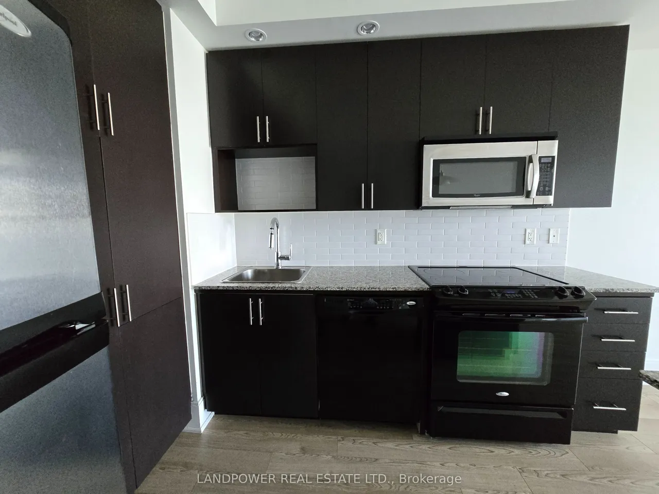 181 Wynford Drive — photo 3