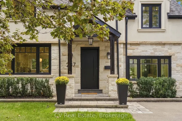 287 Yonge Boulevard — photo 2