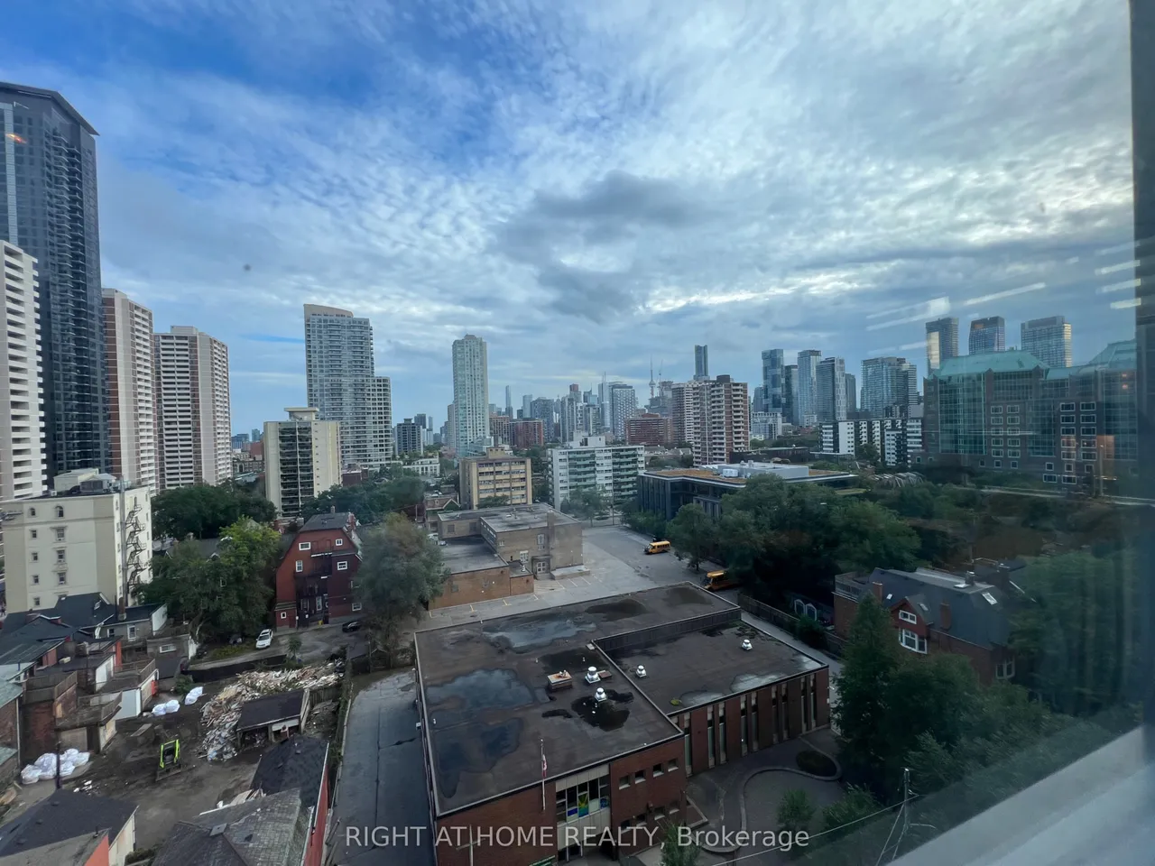 28 Linden Street — photo 3