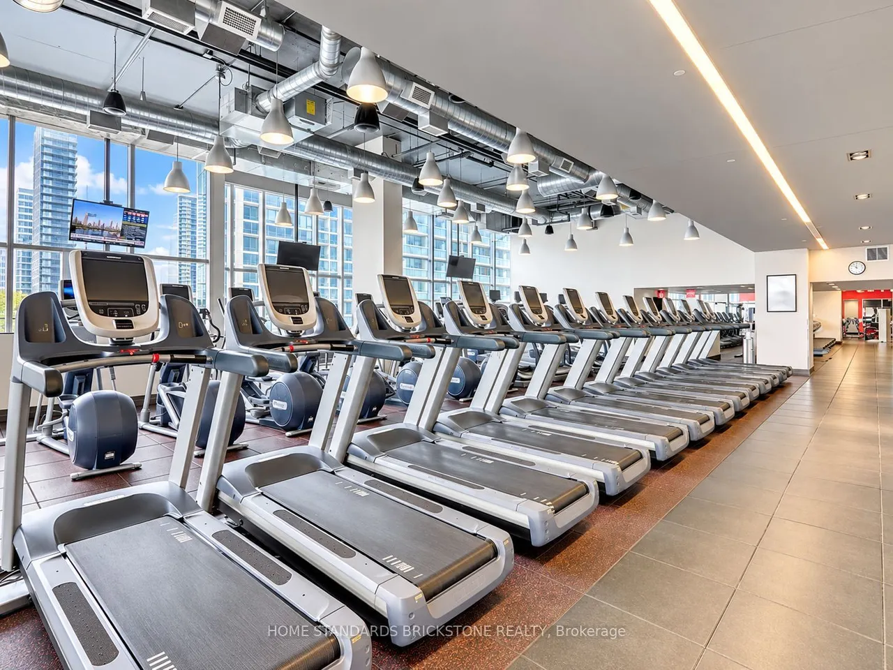 386 Yonge Street — photo 15
