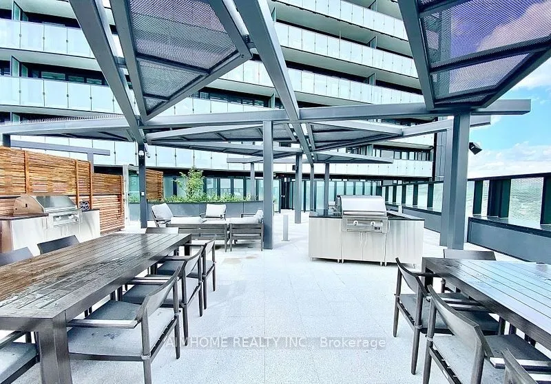 585 Bloor Street E — photo 19