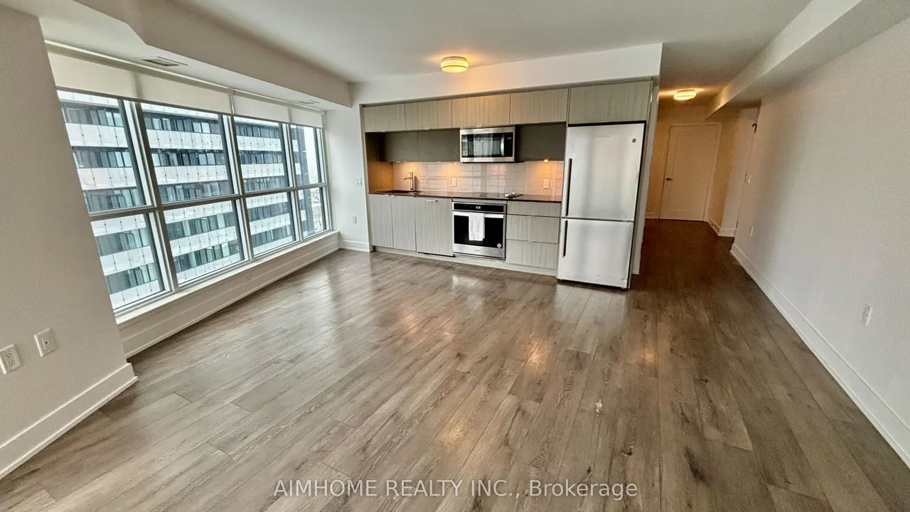 585 Bloor Street E — photo 3