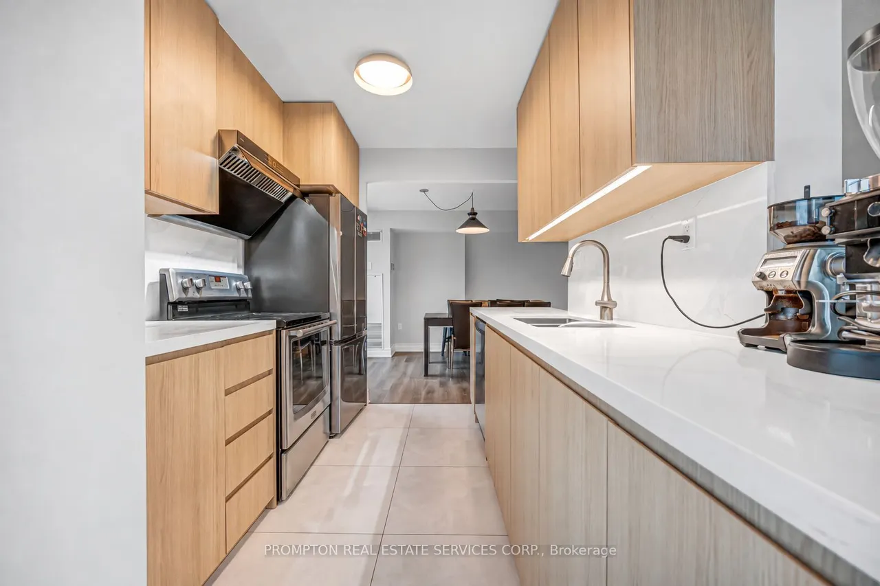 1 Hycrest Avenue — photo 2
