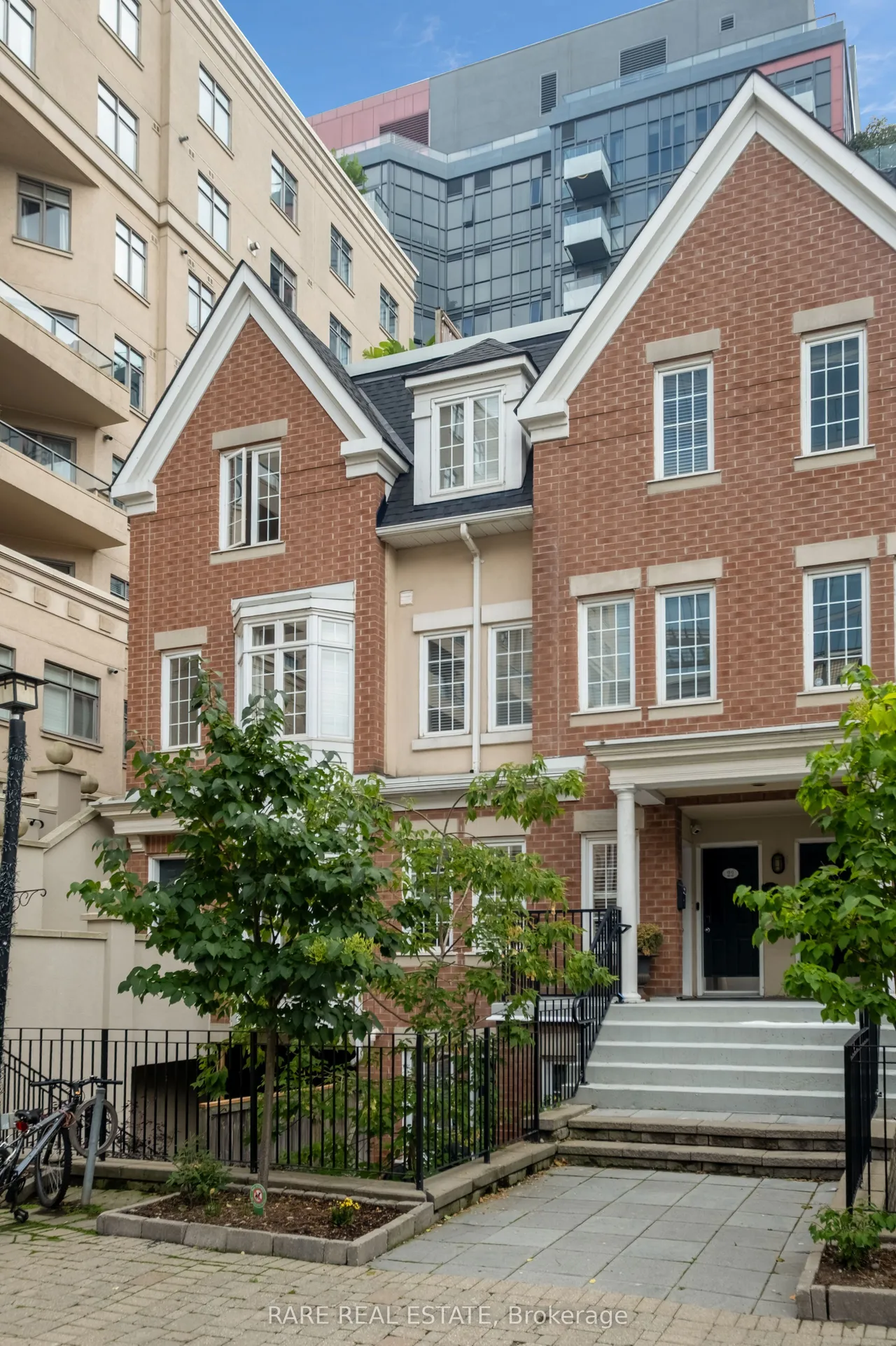 11 Niagara Street — photo 22