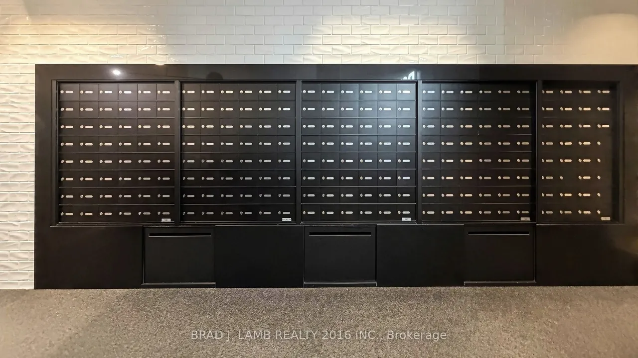 284 King Street E — photo 47