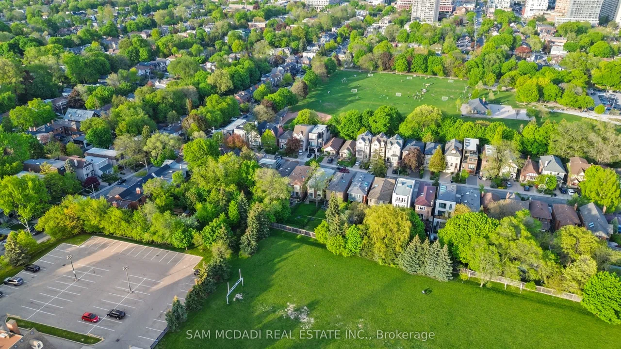 690 Oriole Parkway — photo 40