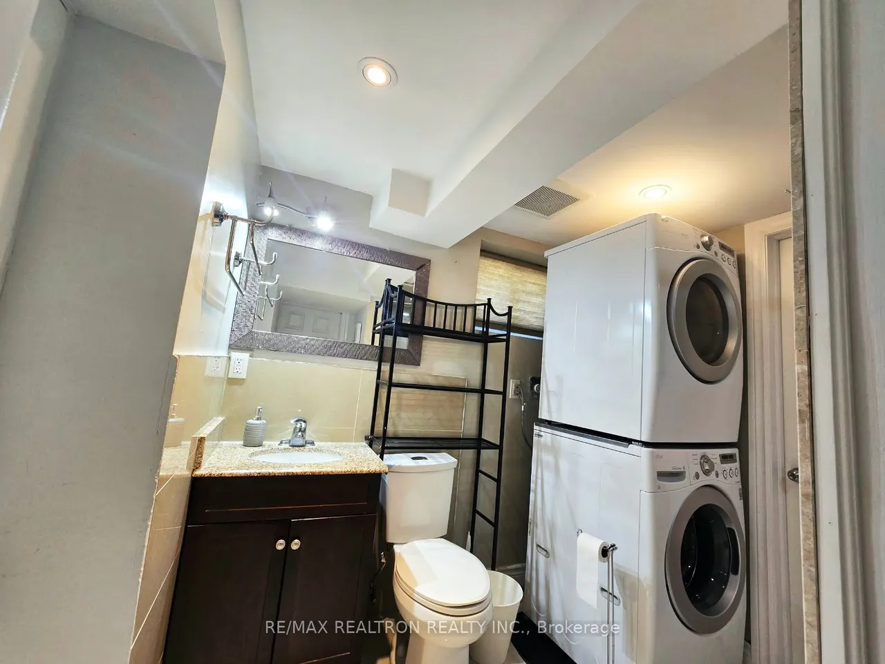 309 Princess Avenue — photo 22