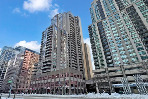 736 Bay Street