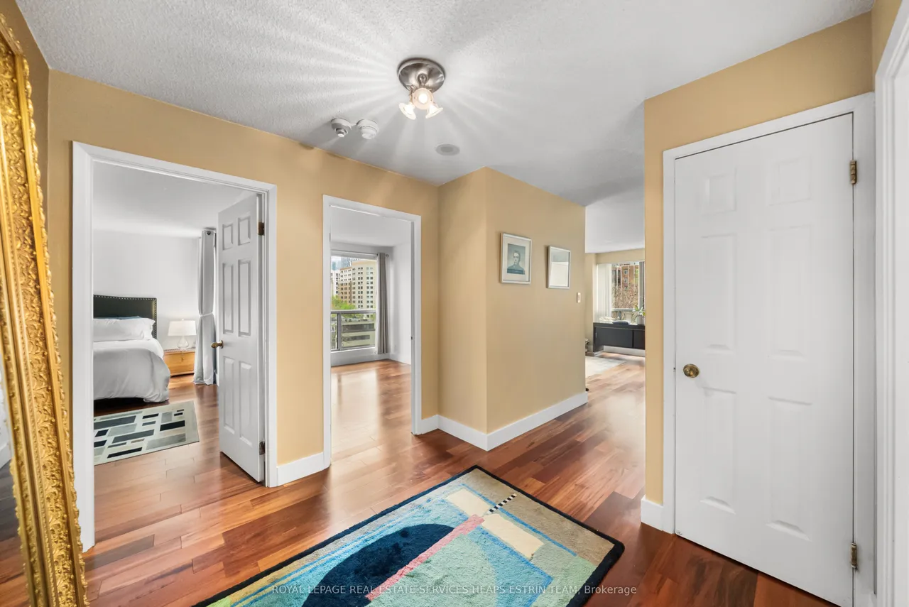 298 Jarvis Street — photo 3