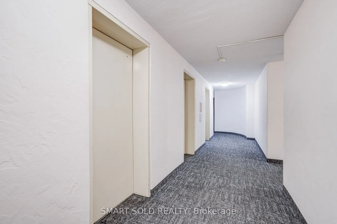 5 Old Sheppard Avenue — photo 3