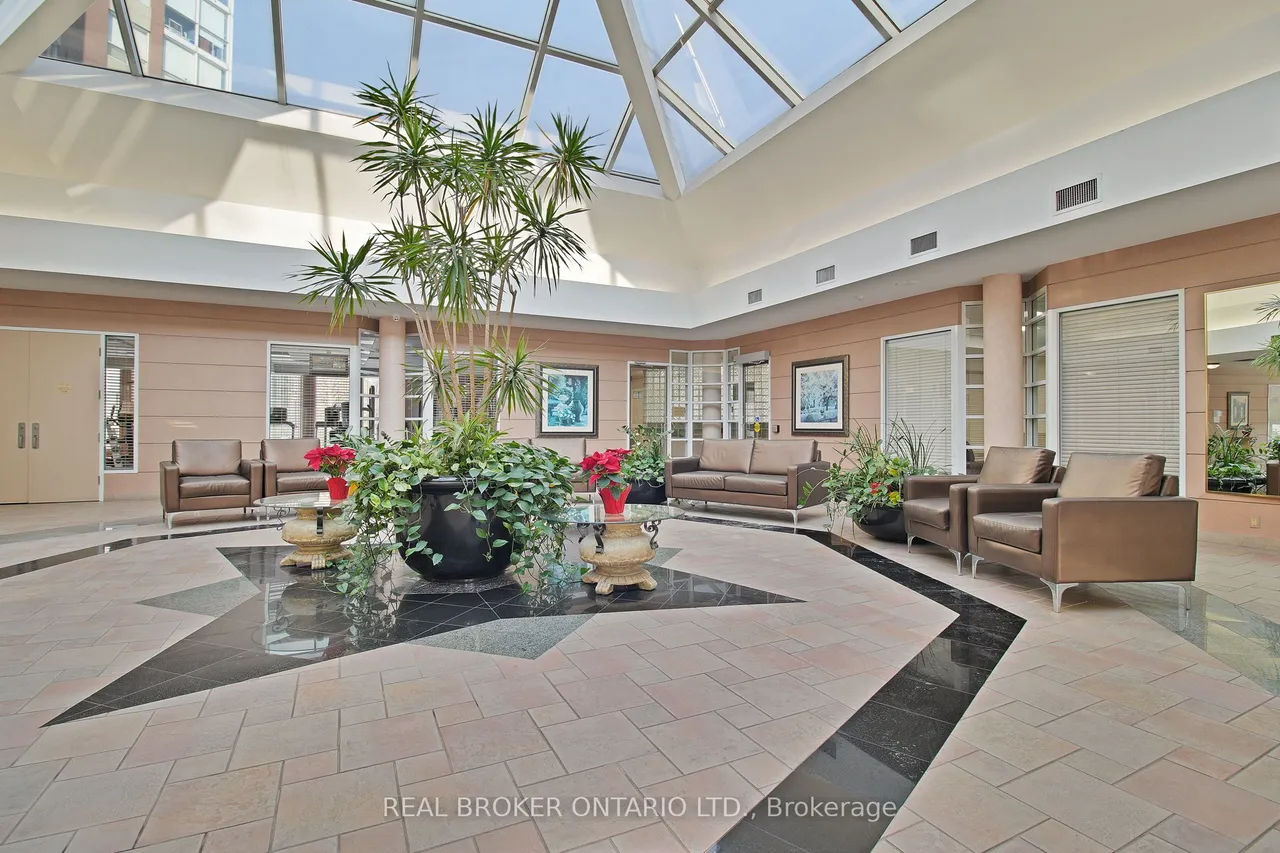 5 Concorde Place — photo 42