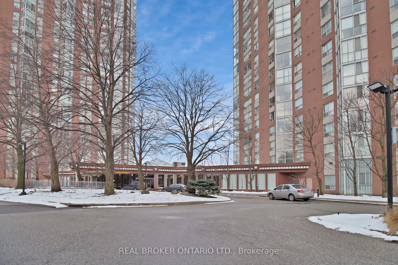 5 Concorde Place — photo 41