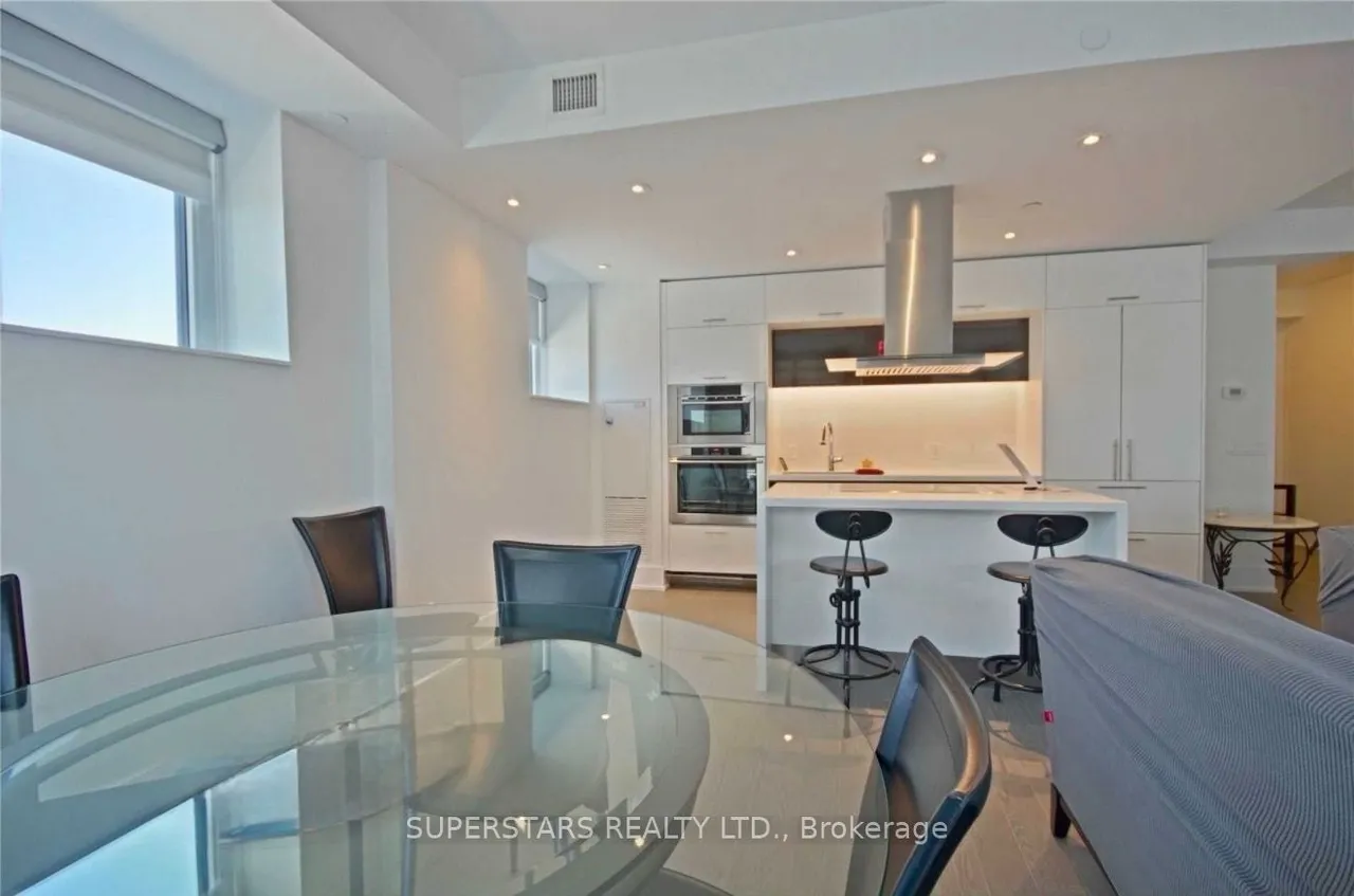 15 Merchants' Wharf Way — photo 3