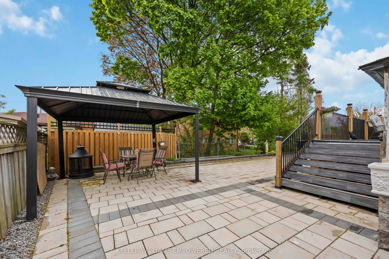 112 Kingslake Road — photo 31