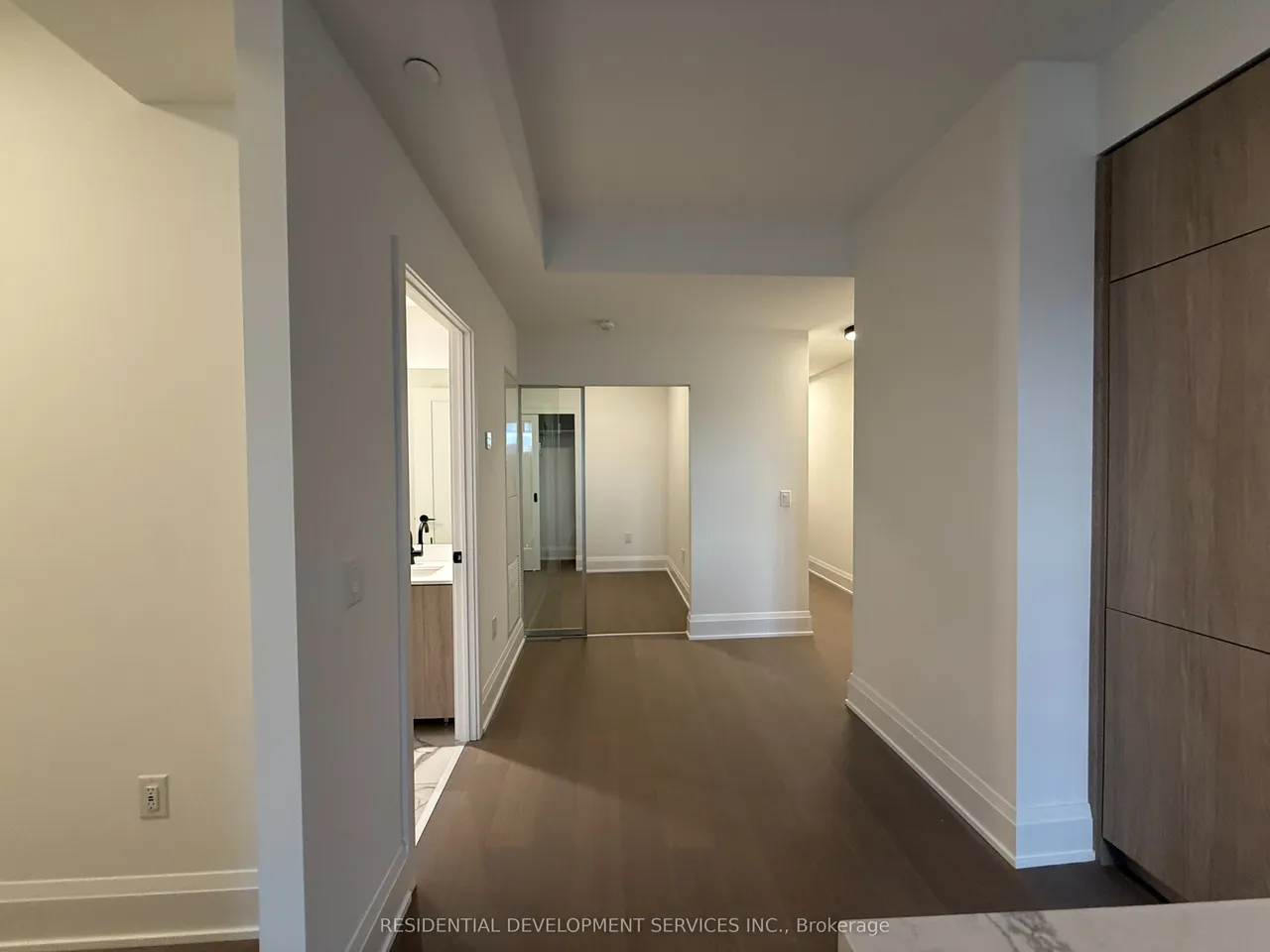 123 Portland Street — photo 2