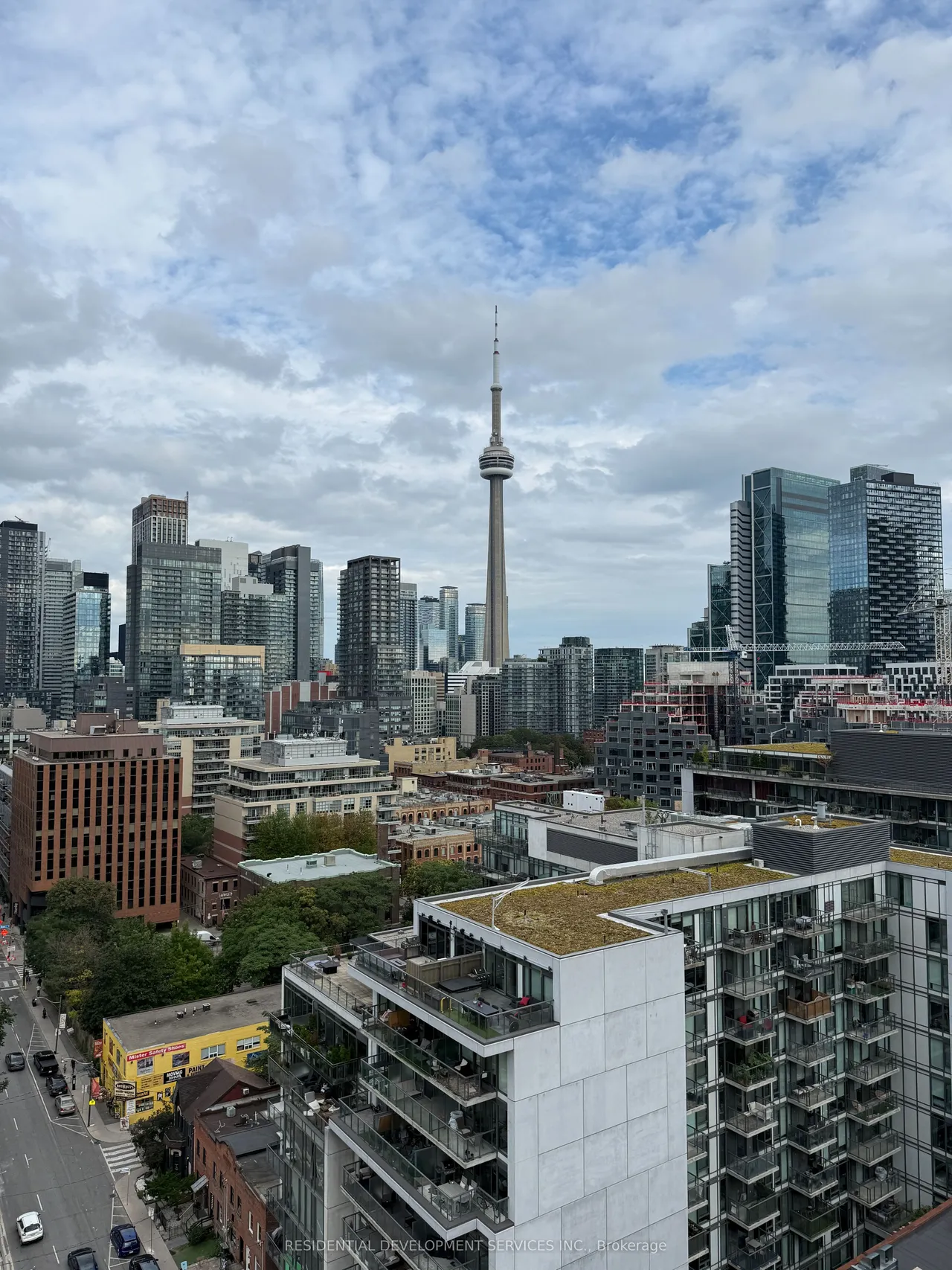 123 Portland Street — photo 17