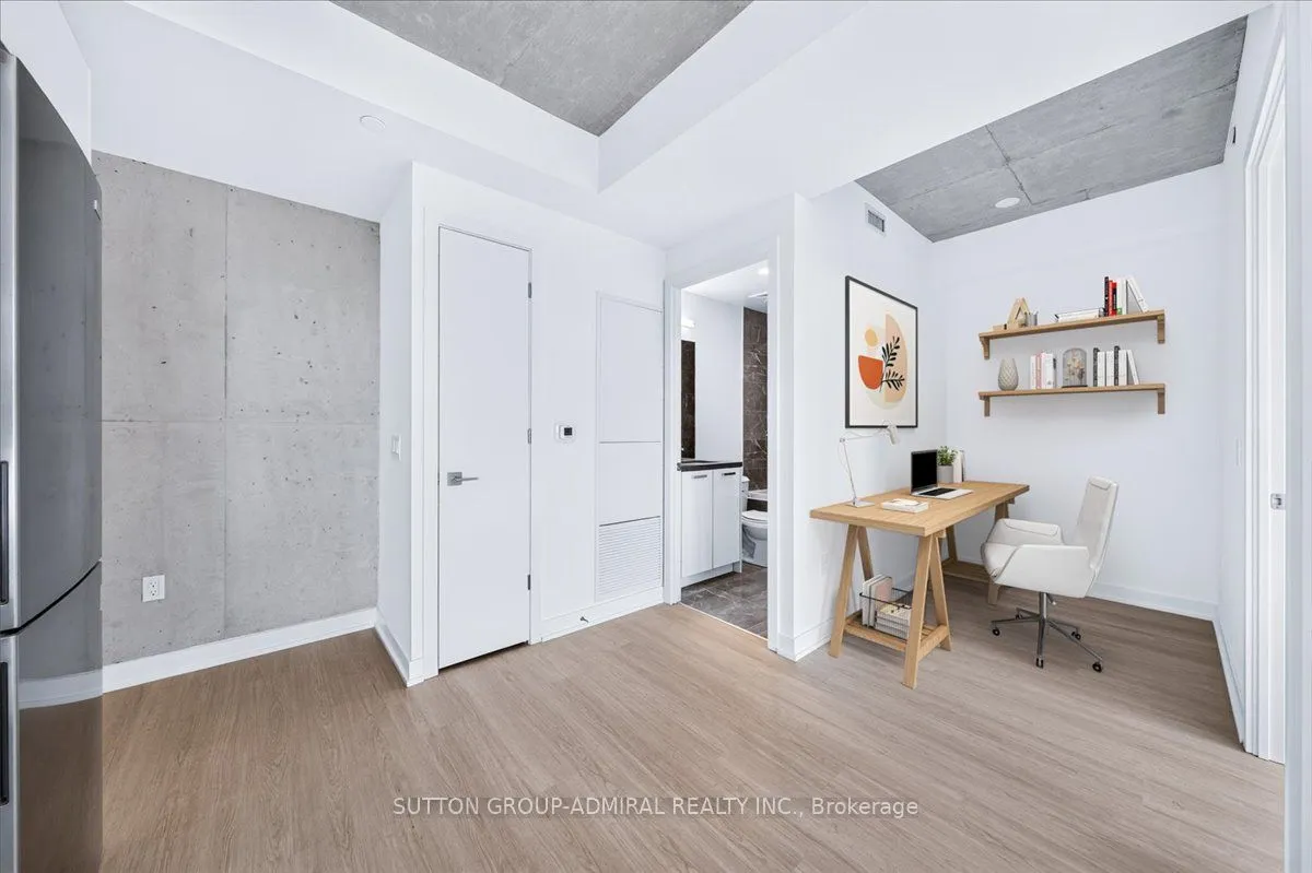 284 King Street E — photo 3