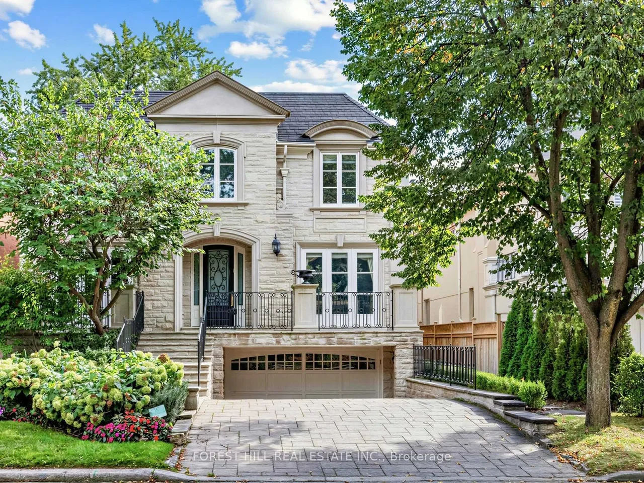 235 Hillhurst Boulevard — photo 2