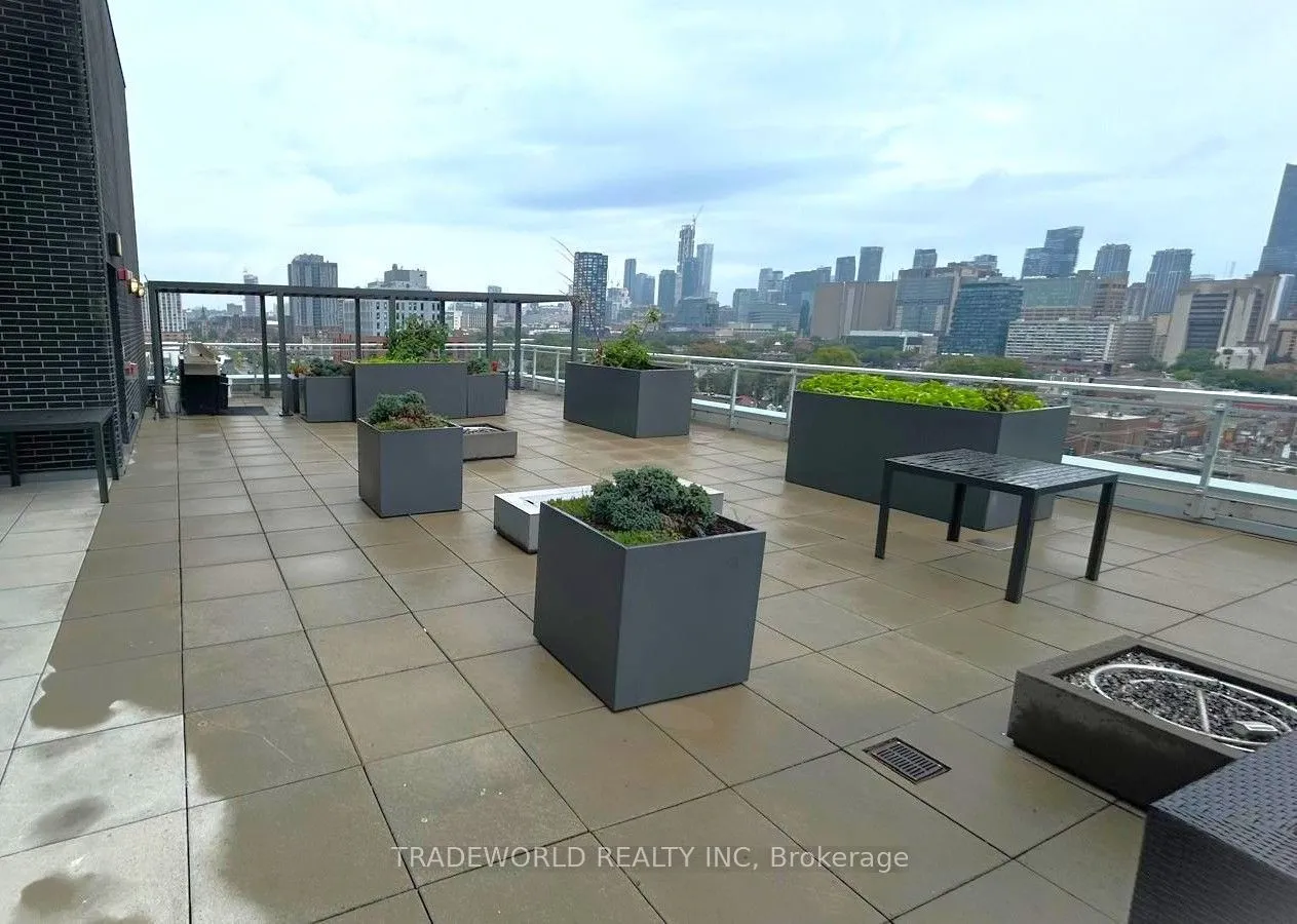 10 Willison Square — photo 37