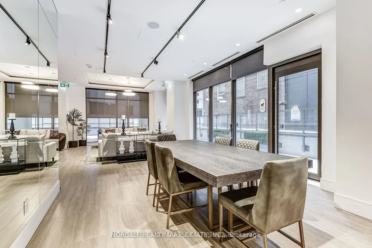 28 Widmer Street — photo 3
