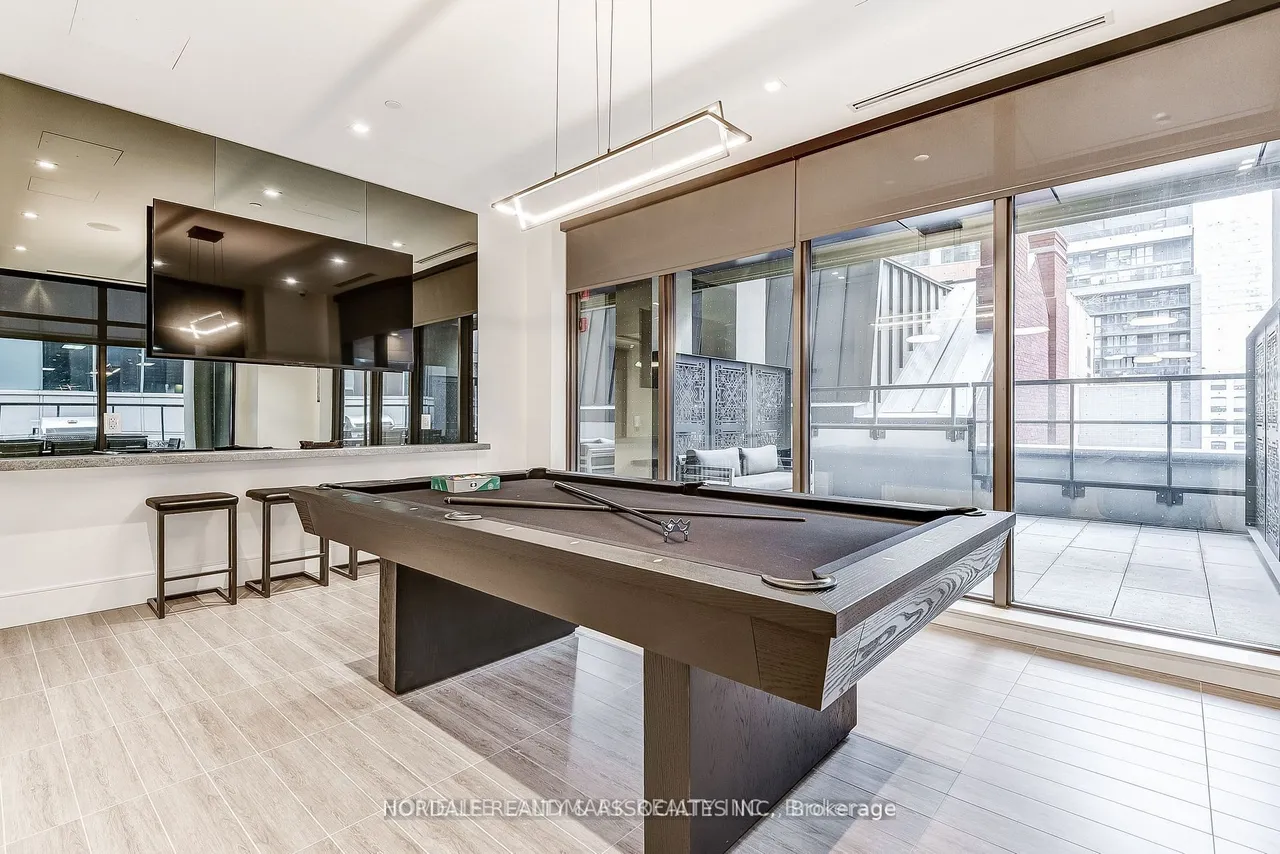 28 Widmer Street — photo 10