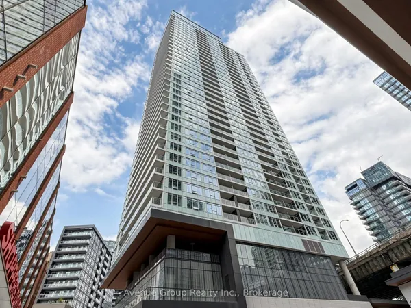 19 Bathurst Street — photo 2