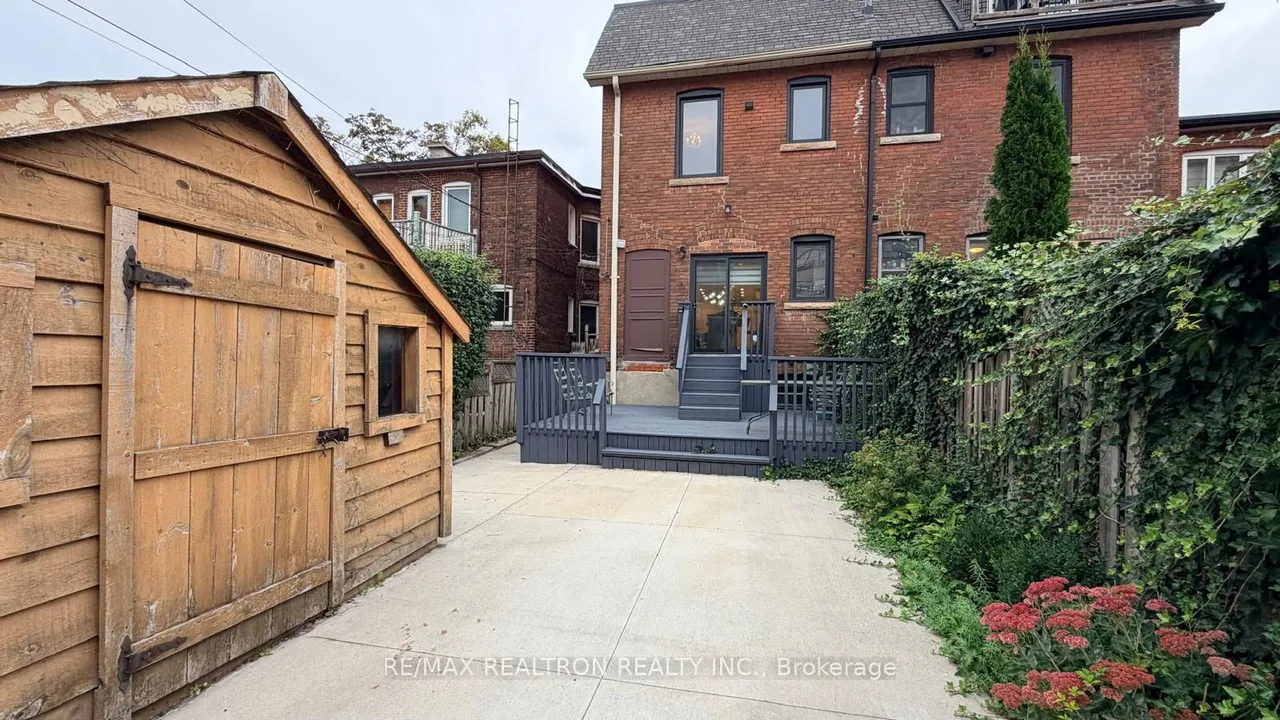237 Melita Avenue — photo 46