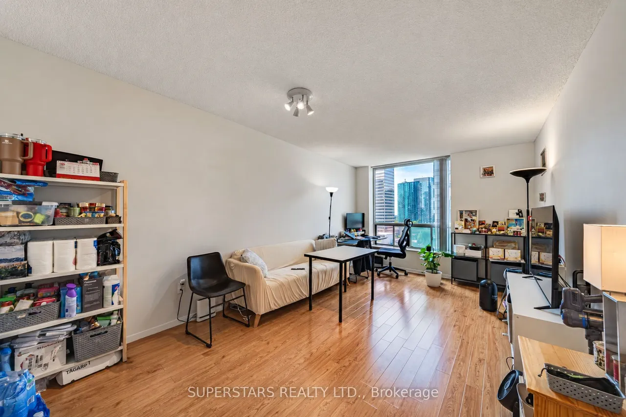 28 Pemberton Avenue — photo 3