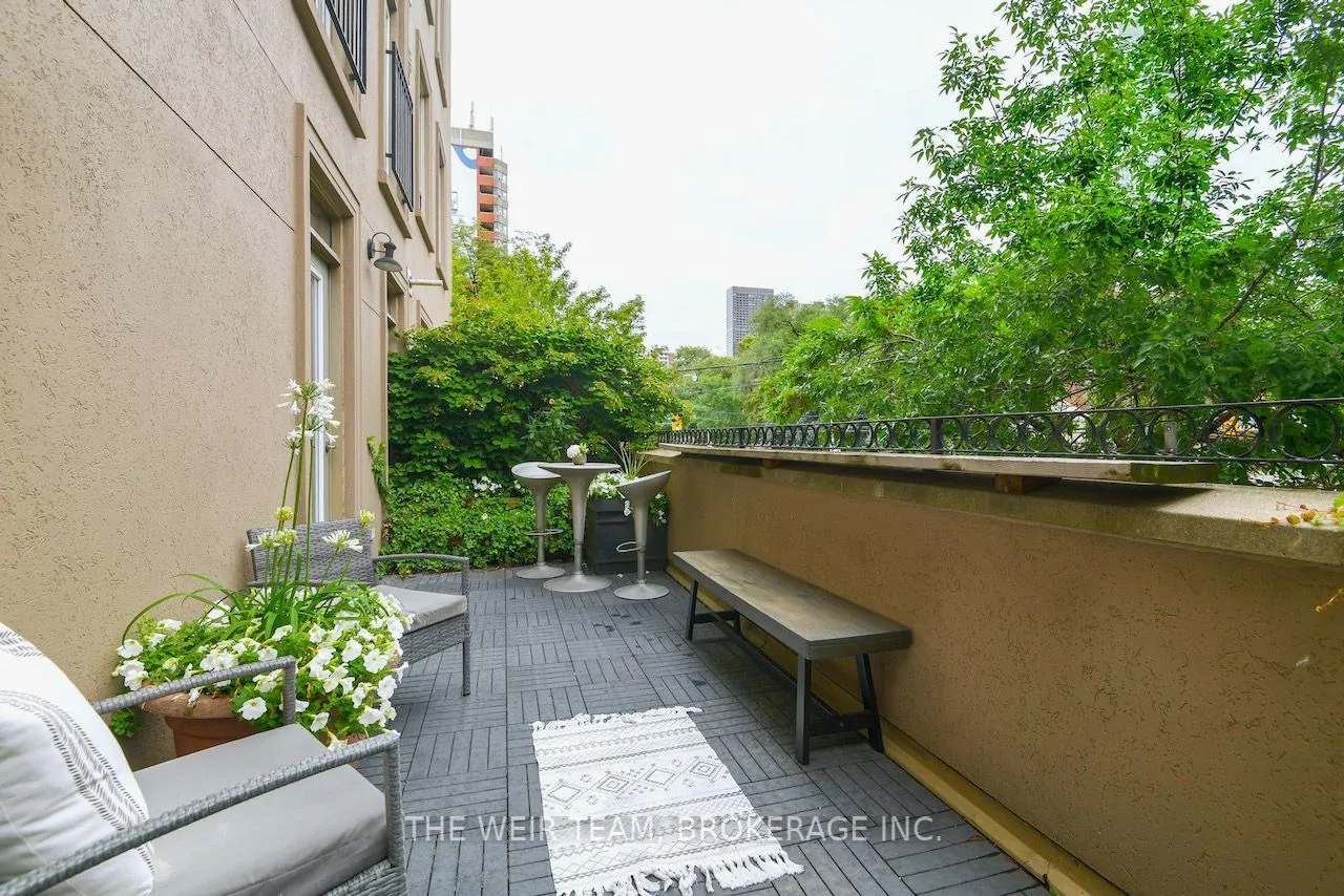 135 Maitland Street — photo 17