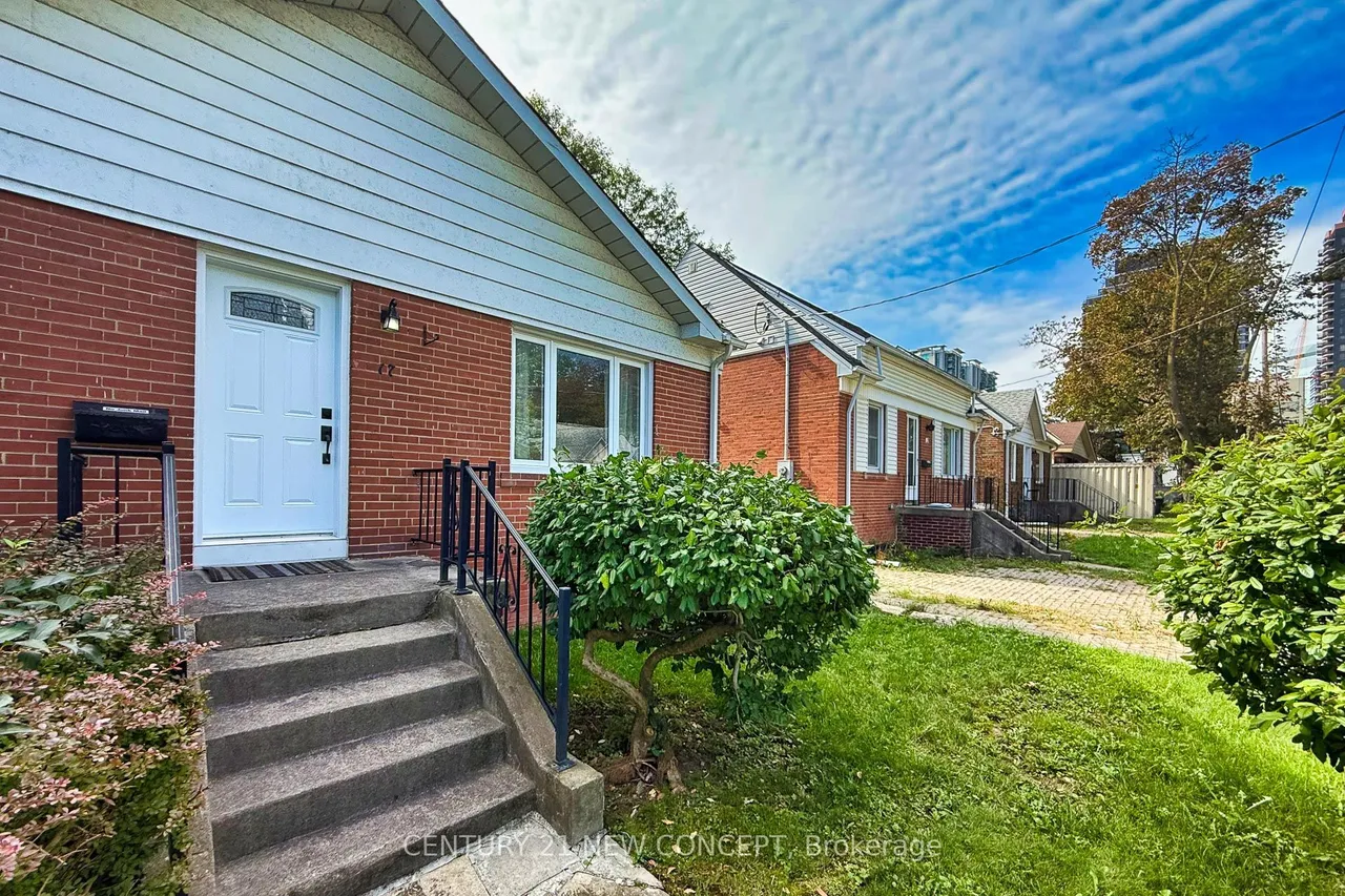 17 Lyndale Drive — photo 2