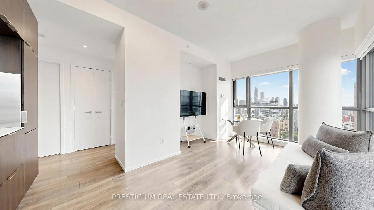 159 Dundas Street E — photo 3