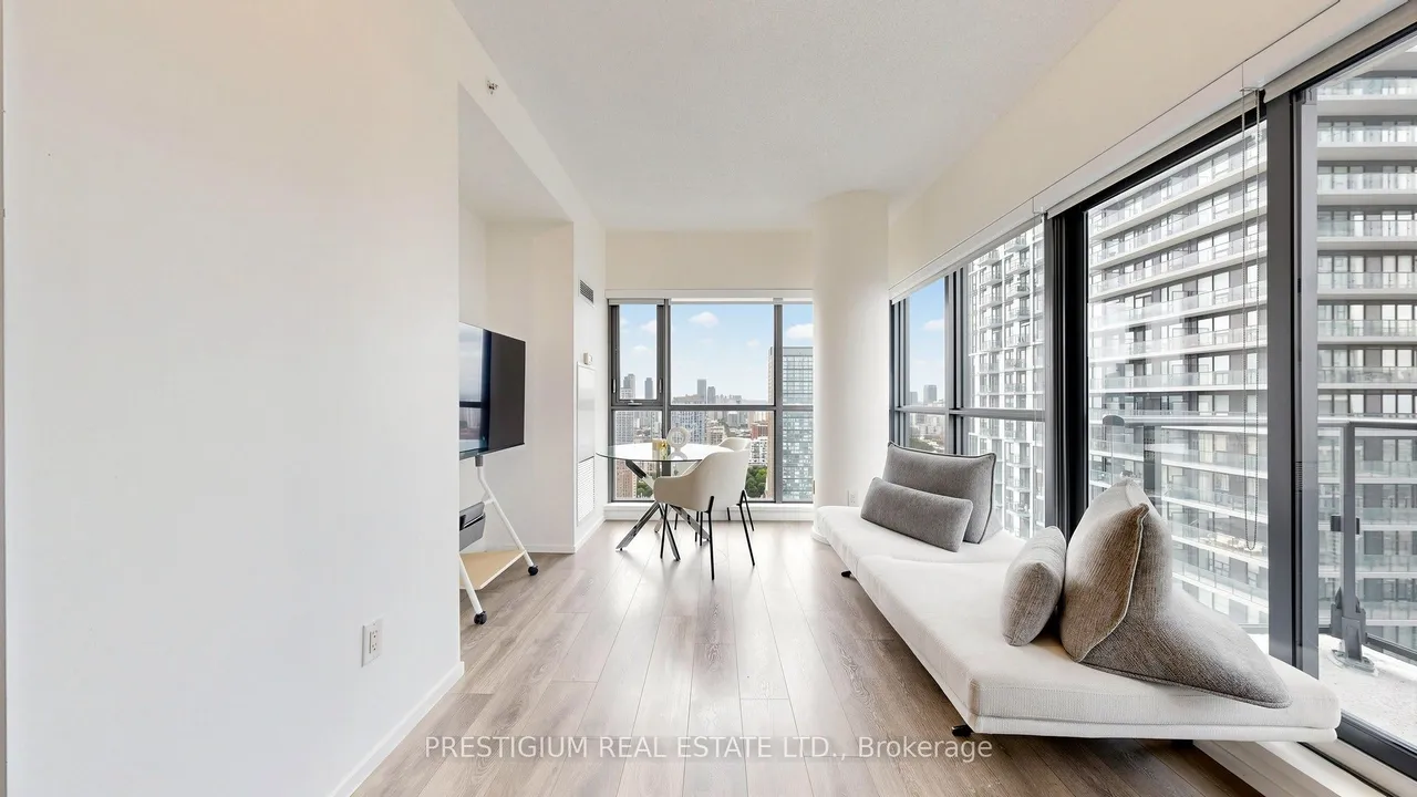159 Dundas Street E — photo 2