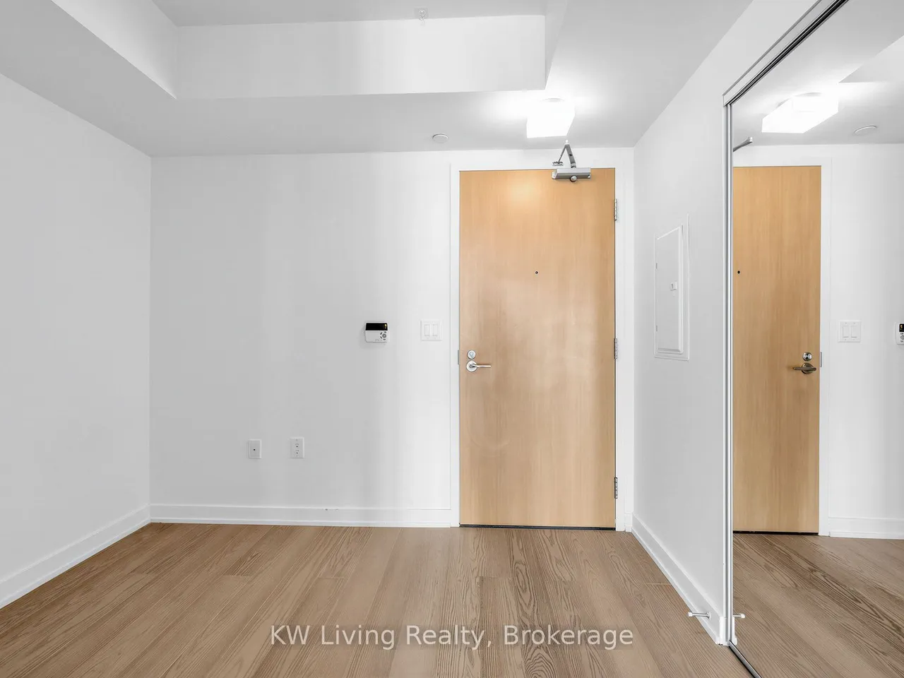 11 Wellesley Street — photo 3