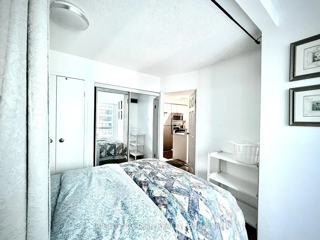 10 Queens Quay W — photo 25