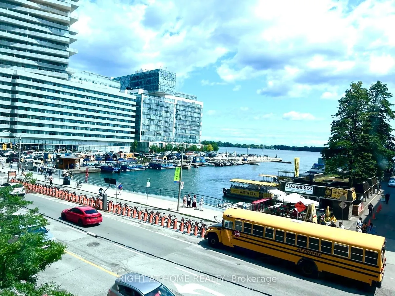 10 Queens Quay W — photo 3