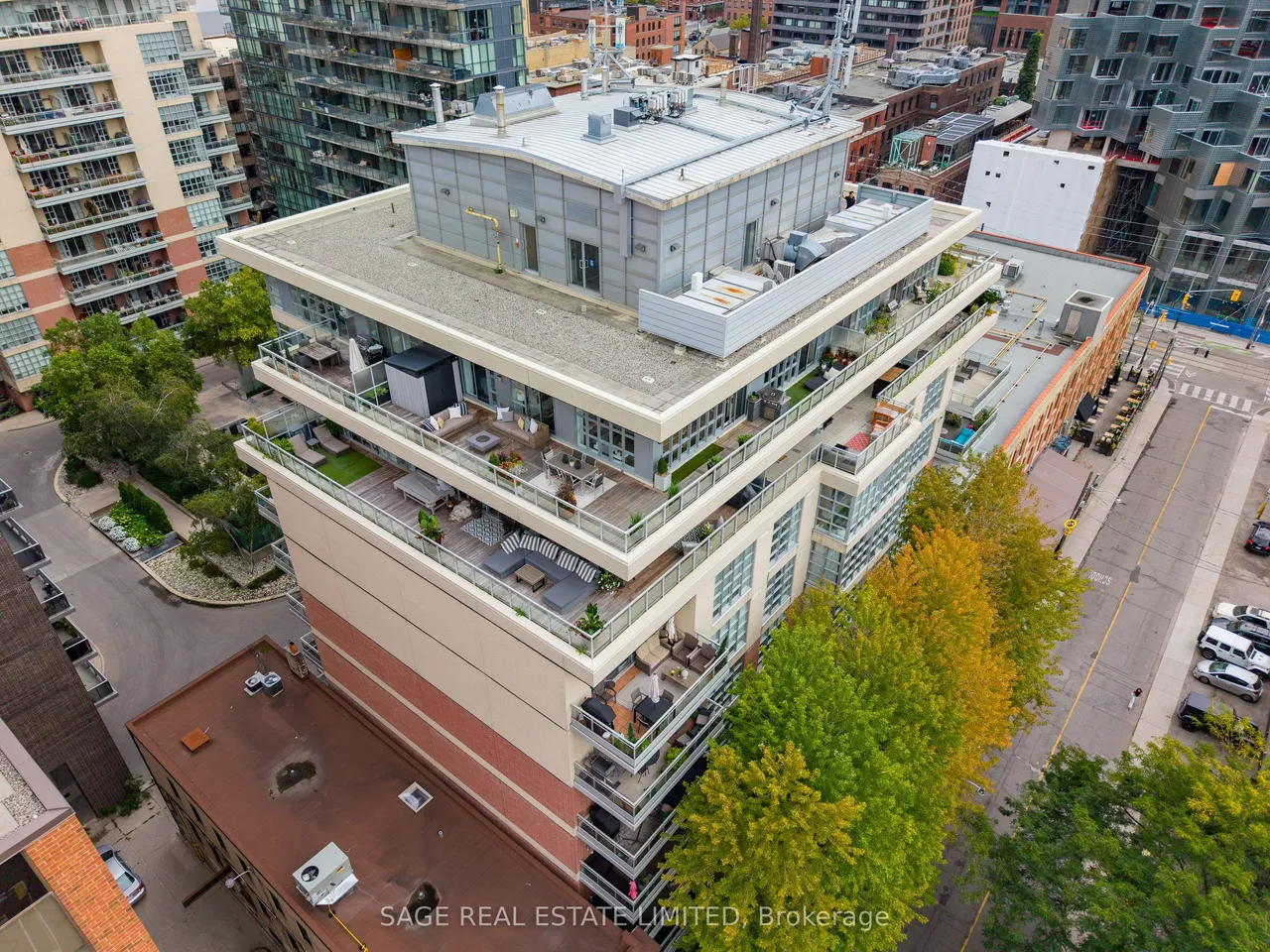 19 Brant Street — photo 40