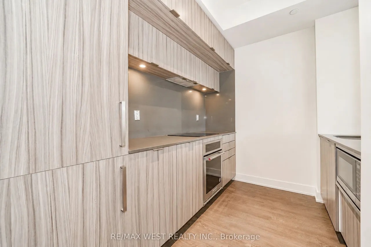 80 Vanauley Street — photo 3