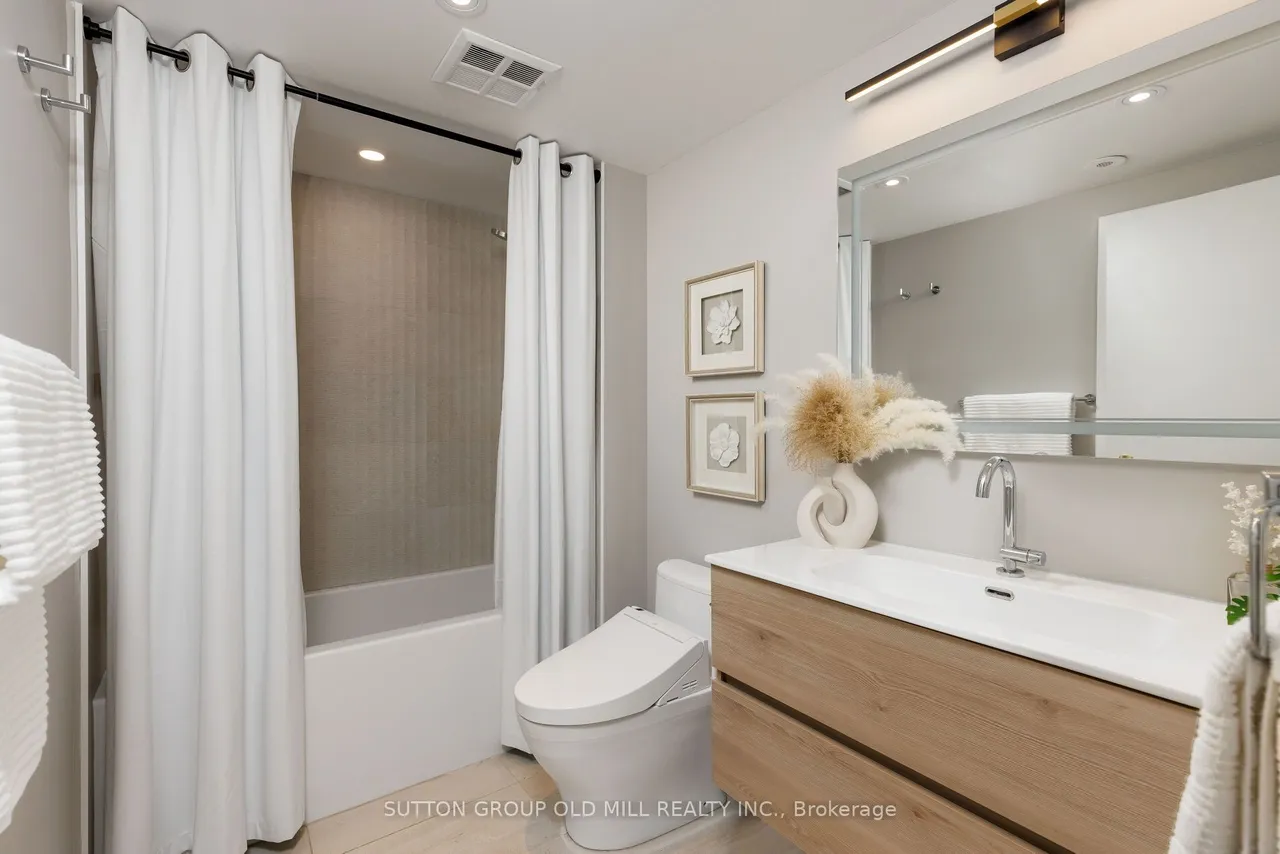 46 Western Battery Road — photo 3