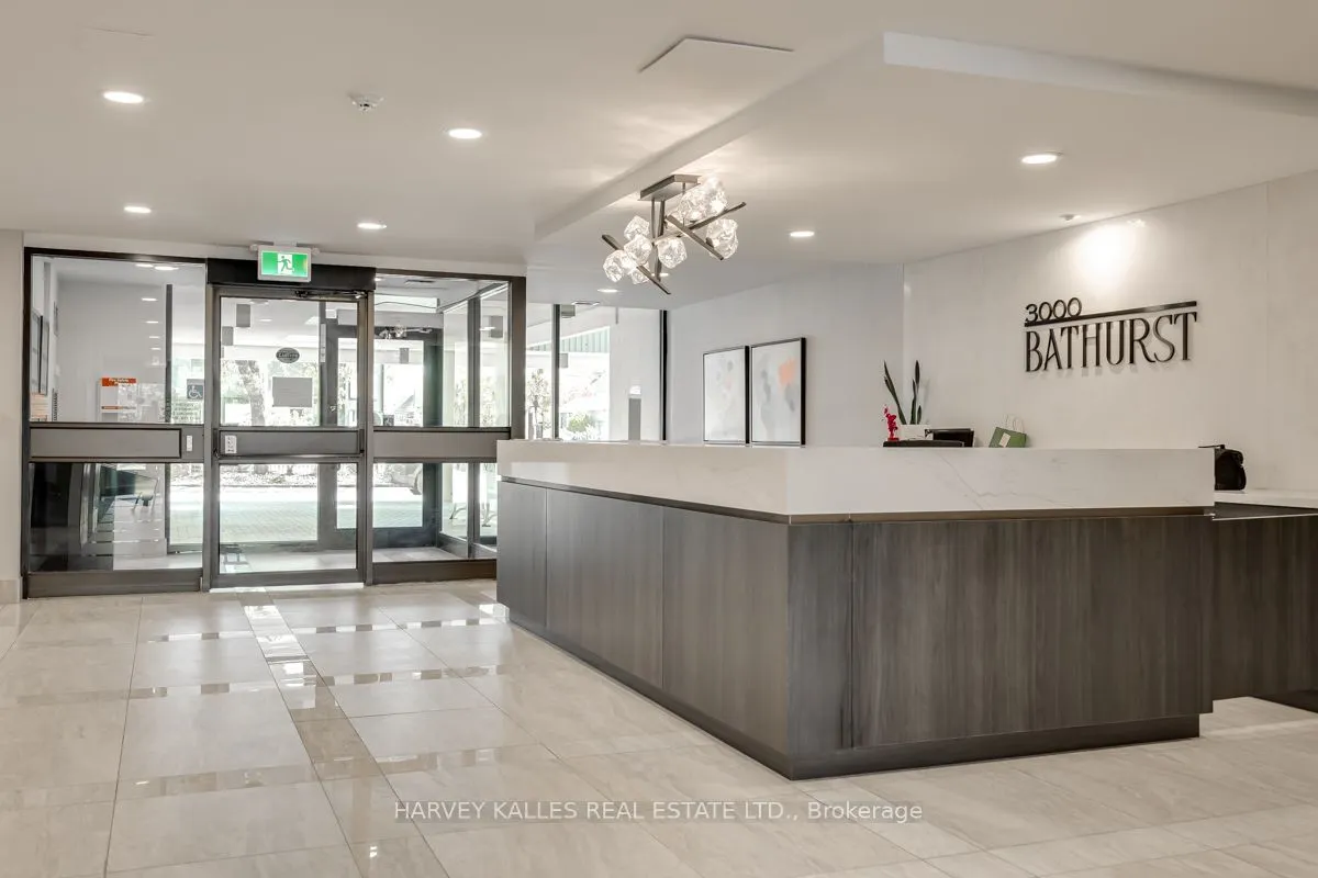 3000 Bathurst Street — photo 3