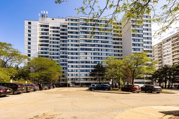 3000 Bathurst Street — photo 2