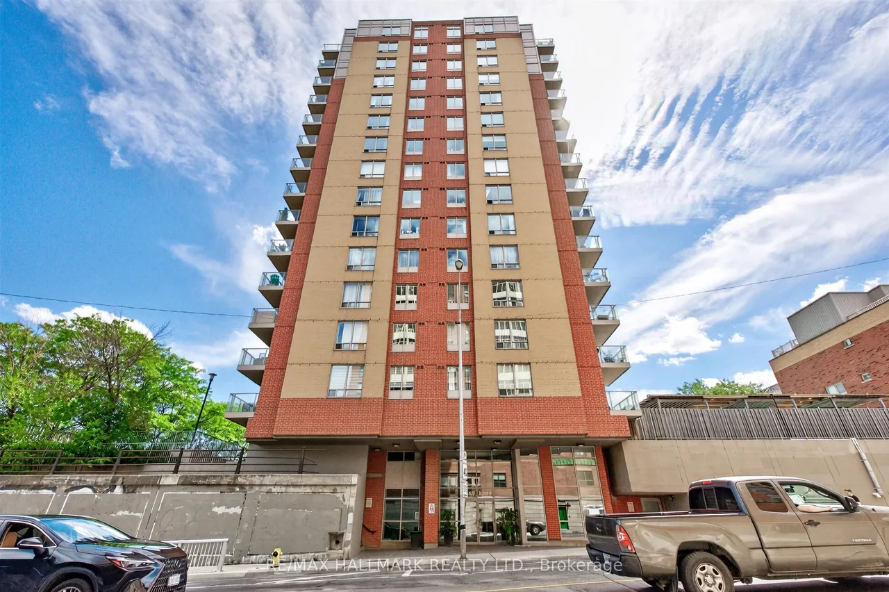 1369 Bloor Street W