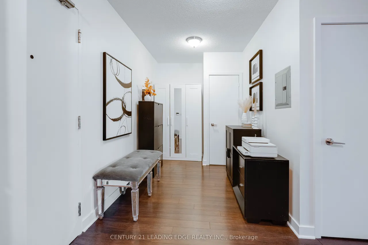 120 Dallimore Circle — photo 2