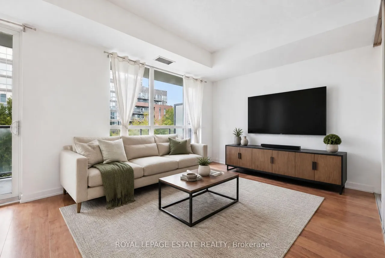 1 Cole Street — photo 2